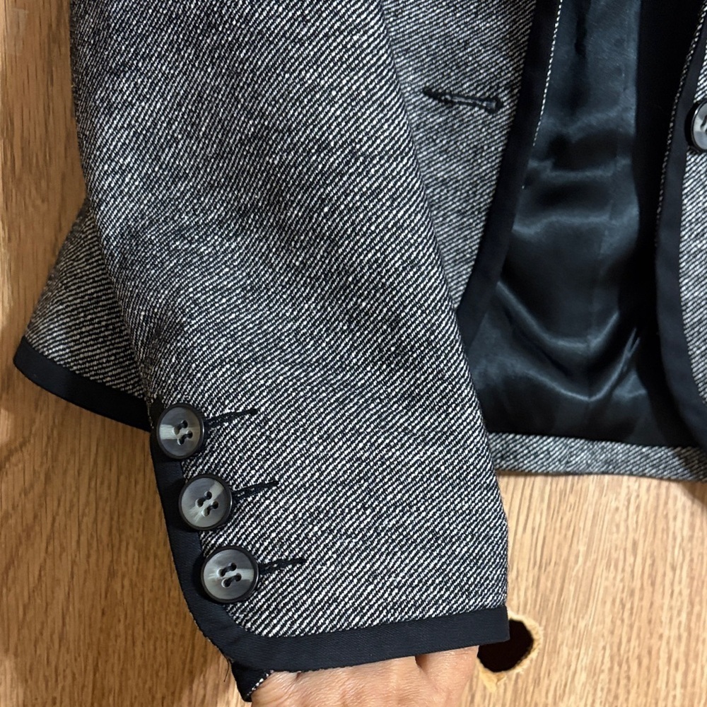 Trina Turk Women's Gray Blazer with Black Trim - Picture 7 of 16